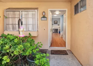 Photo #3: 240013556 Listing