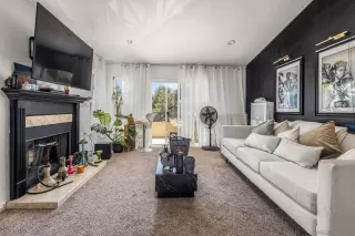 Photo #3: 240013564 Listing