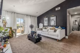 Photo #4: 240013564 Listing