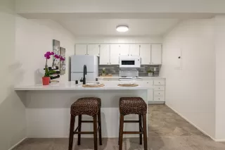 Photo #2: 240013574 Listing 