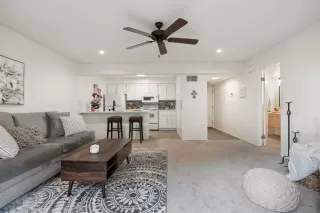 Photo #4: 240013574 Listing 