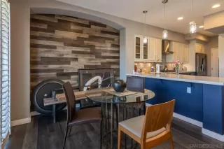 Photo #4: 240013580 Listing