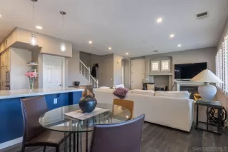 Photo #5: 240013580 Listing