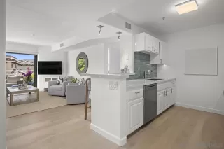 Photo #4: 240013585 Listing