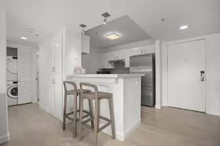 Photo #5: 240013585 Listing