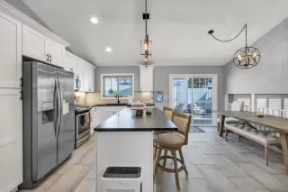 Photo #1: 240013596 Listing 