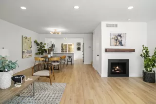 Photo #1: 240013621 Listing