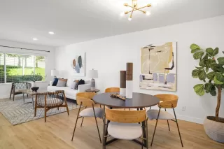 Photo #5: 240013621 Listing