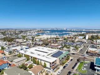 Photo #1: 240013731 Listing