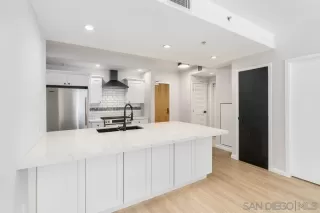 Photo #2: 240013732 Listing