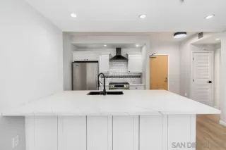 Photo #3: 240013732 Listing