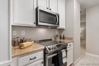 Photo #3: 240013746 Listing