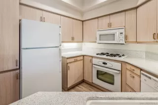 Photo #5: 240013769 Listing