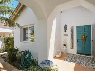 Photo #2: 240013782 Listing