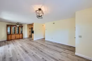 Photo #5: 240013783 Listing