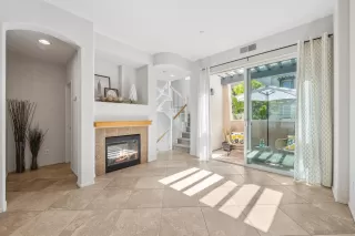 Photo #4: 240013784 Listing