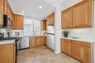 Photo #6: 240013784 Listing