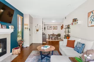 Photo #5: 240013821 Listing