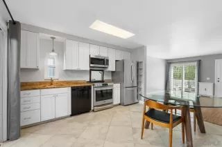 Photo #3: 240013824 Listing