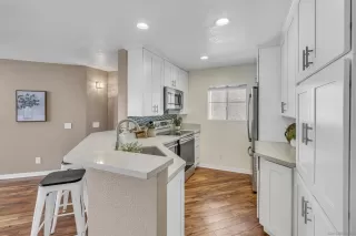 Photo #6: 240013856 Listing