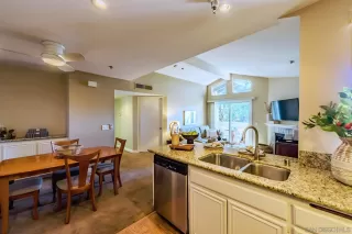 Photo #5: 240013863 Listing