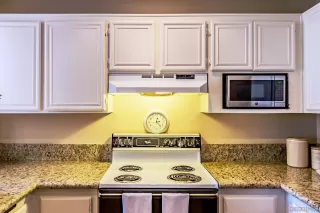 Photo #6: 240013863 Listing