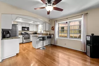 Photo #6: 240013868 Listing