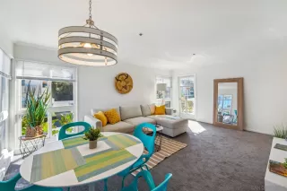 Photo #4: 240013882 Listing