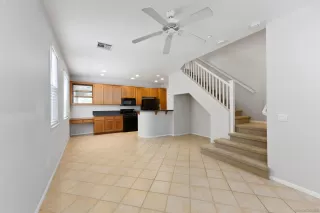 Photo #1: 240013897 Listing