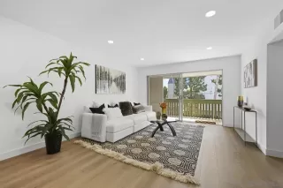 Photo #2: 240013944 Listing