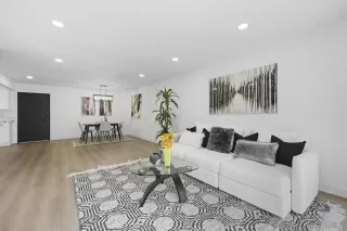 Photo #3: 240013944 Listing