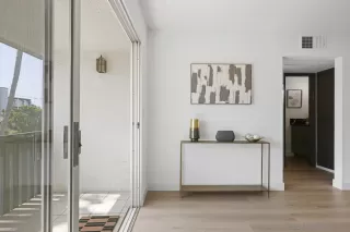 Photo #4: 240013944 Listing