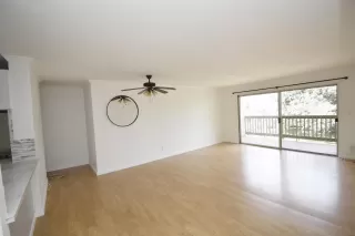 Photo #6: 240013950 Listing