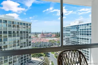 Photo #3: 240013994 Listing