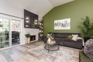 Photo #6: 240014000 Listing