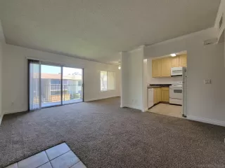 Photo #3: 240014021 Listing