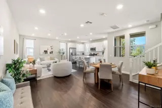 Photo #2: 240014034 Listing