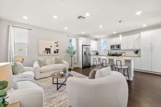 Photo #6: 240014034 Listing