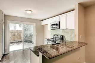 Photo #1: 240014042 Listing 