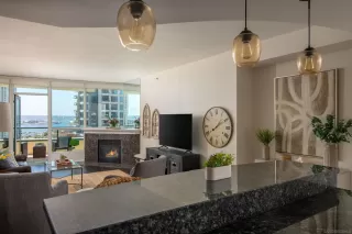 Photo #3: 240014077 Listing