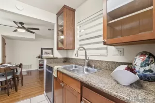 Photo #6: 240014180 Listing