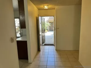 Photo #5: 240014260 Listing