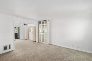 Photo #2: 240014330 Listing