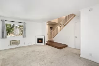 Photo #4: 240014330 Listing