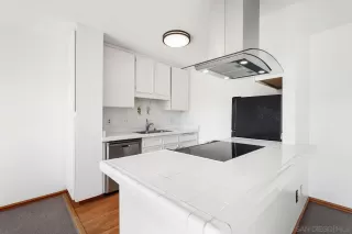 Photo #5: 240014364 Listing