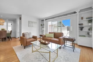 Photo #3: 240014376 Listing