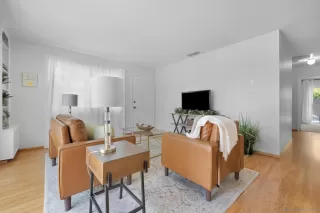 Photo #5: 240014376 Listing