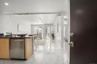 Photo #2: 240014377 Listing