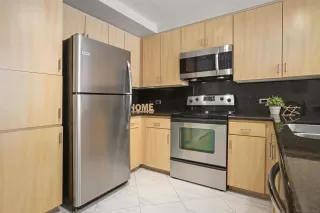 Photo #5: 240014377 Listing