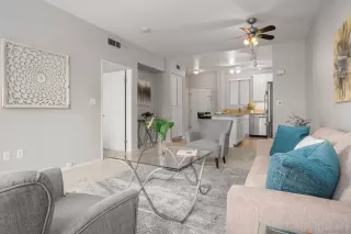 Photo #1: 240014389 Listing